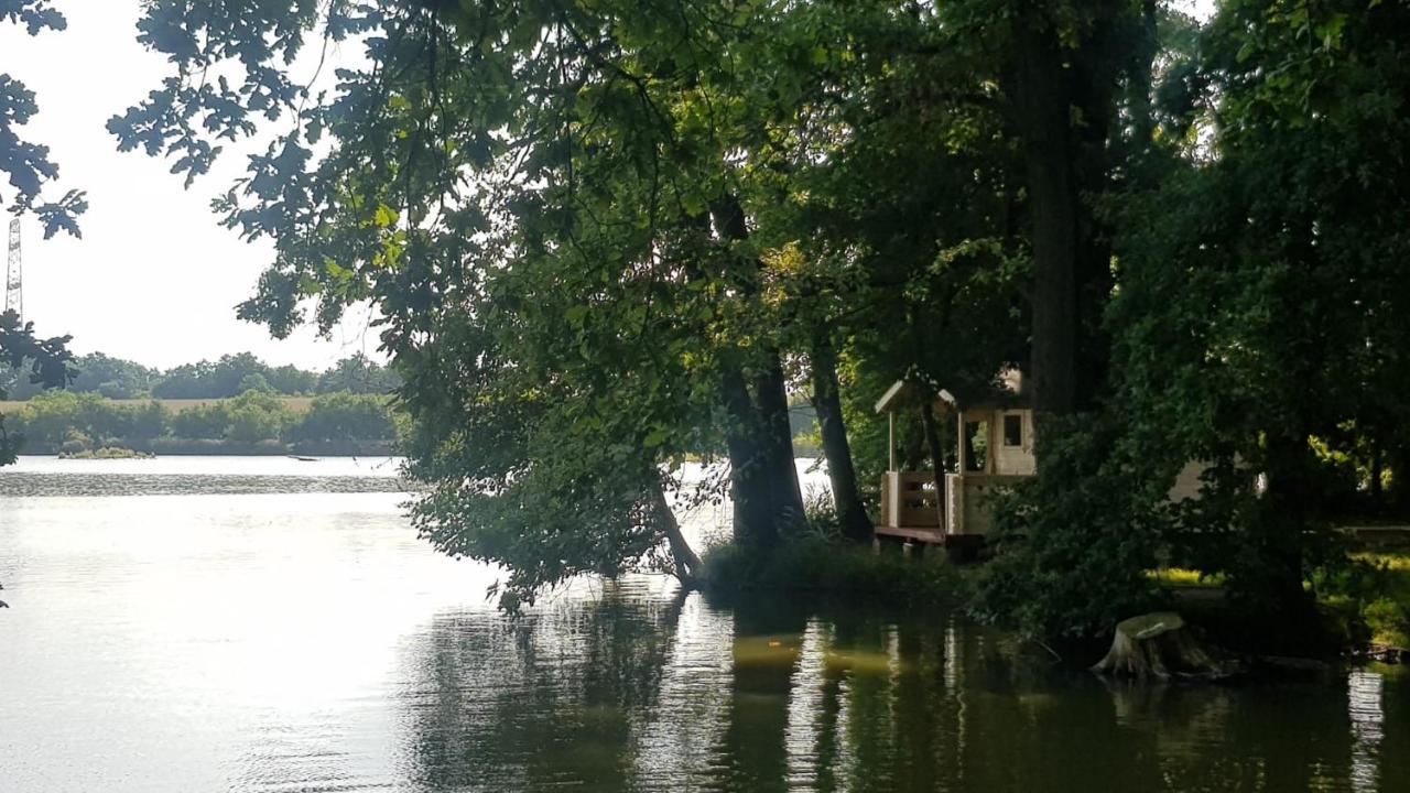 Luxusný stan Seberak - V Chatickach A V Luxusnich Stanech Prague